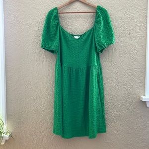 Green midi H&M textured polyester stretch dress with puff sleeves